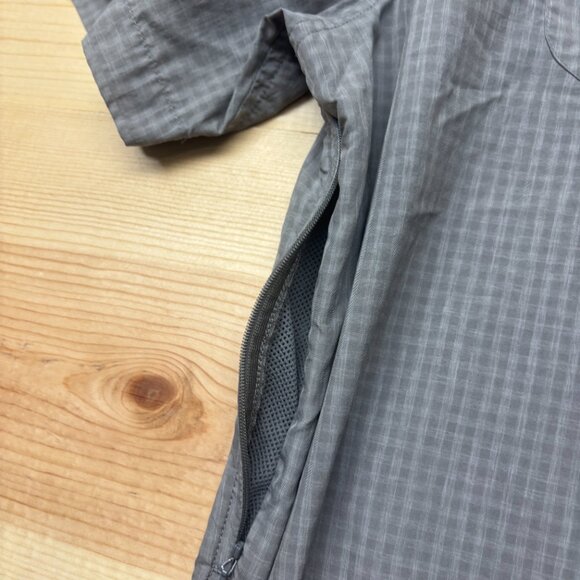 Merrell Shirt Mens Large Gray Vented Nylon Button Up Short Sleeve - Picture 4 of 12
